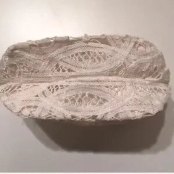 🌸✨ Vintage Imperial Elegance White Lace Toiletry Bag | OS | Brand New ✨🌸 - Picture 7 of 8